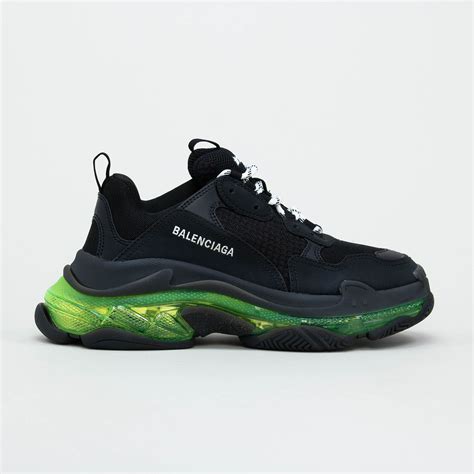 sneakers balenciaga triple s imitazione